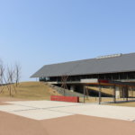 湖に向けた情緒的な軸線「福井県年縞博物館」